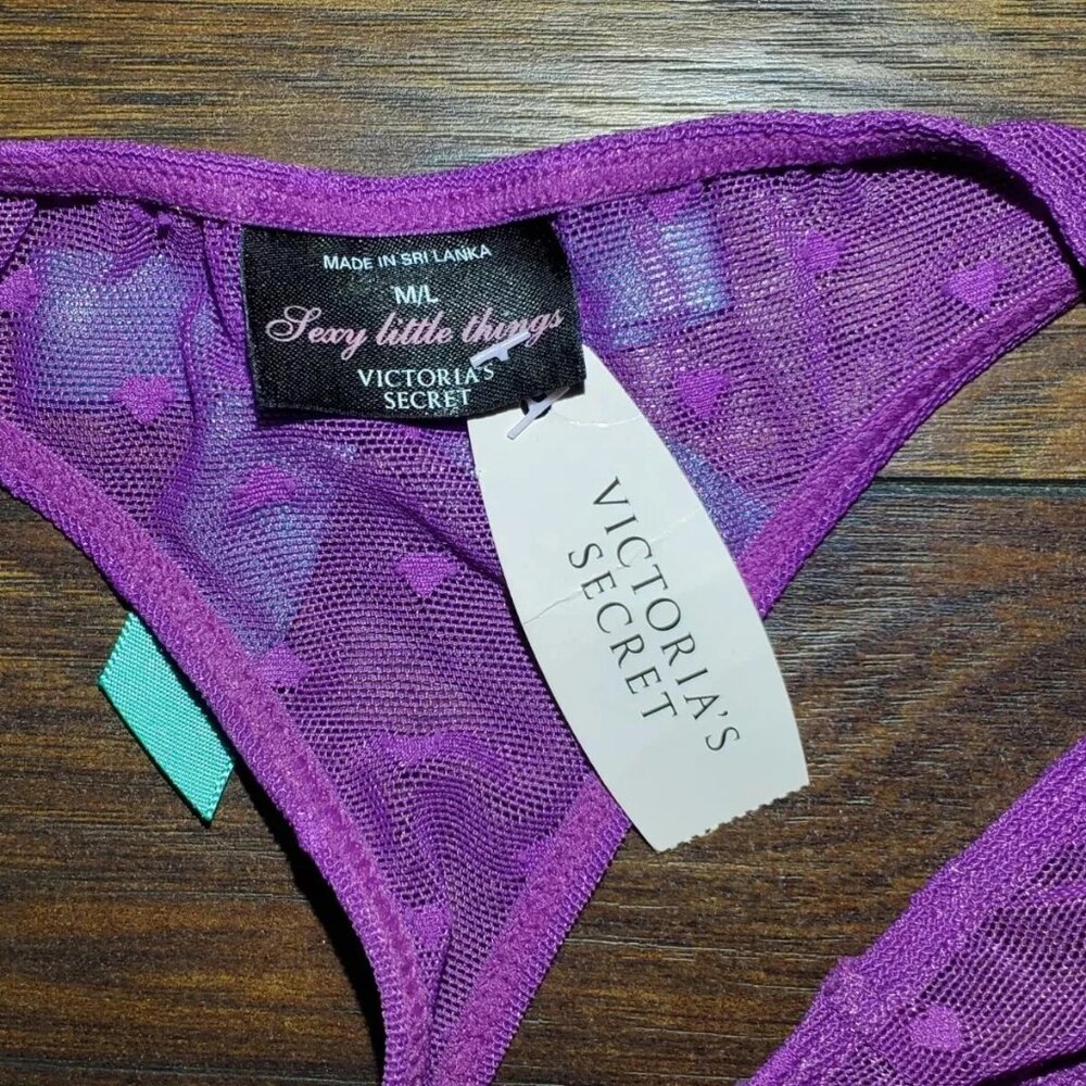 Victoria's Secrets Sexy Little Things Thong Panties. New with Tags Size M/L - Picture 3 of 3